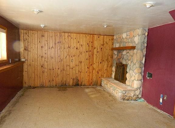 2nd image of 270 Rogers Ave