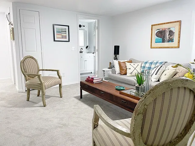 3 bed, 850 sqft, $2,600 — Photo 3