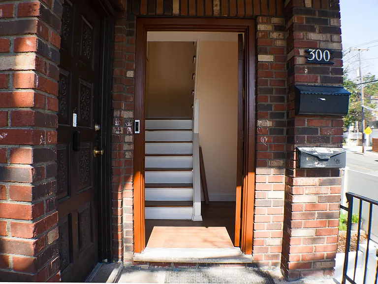 300 Cator Ave #2 — Photo 3