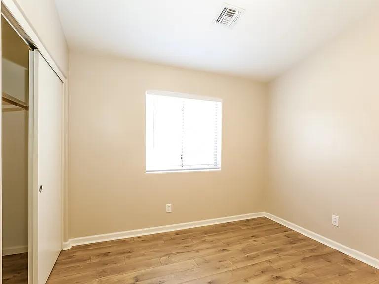 2030 S 100th Ln — Photo 14