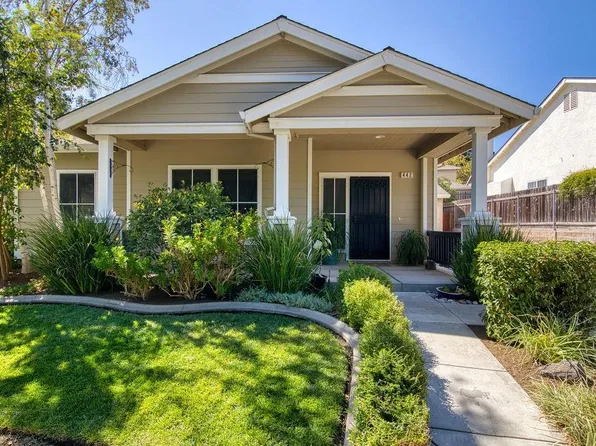 442 Treecrest Cir, Oakdale, CA 95361