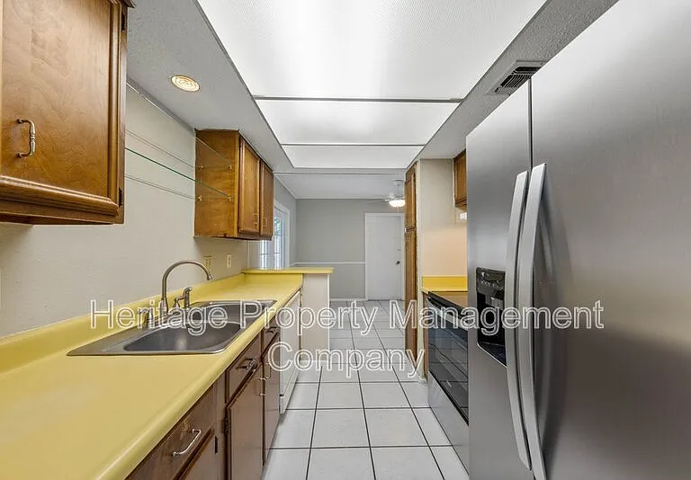 7422 Stonehouse Dr — Photo 15