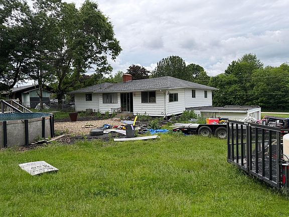 3rd image of 7956 Big Walnut Rd