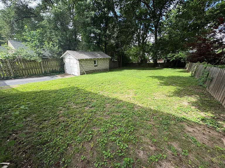 13 N Hartnett Ave — Photo 9
