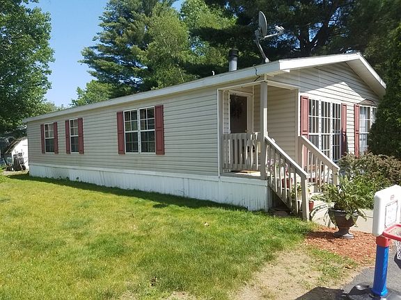 2nd image of 20 Pine Cone Dr