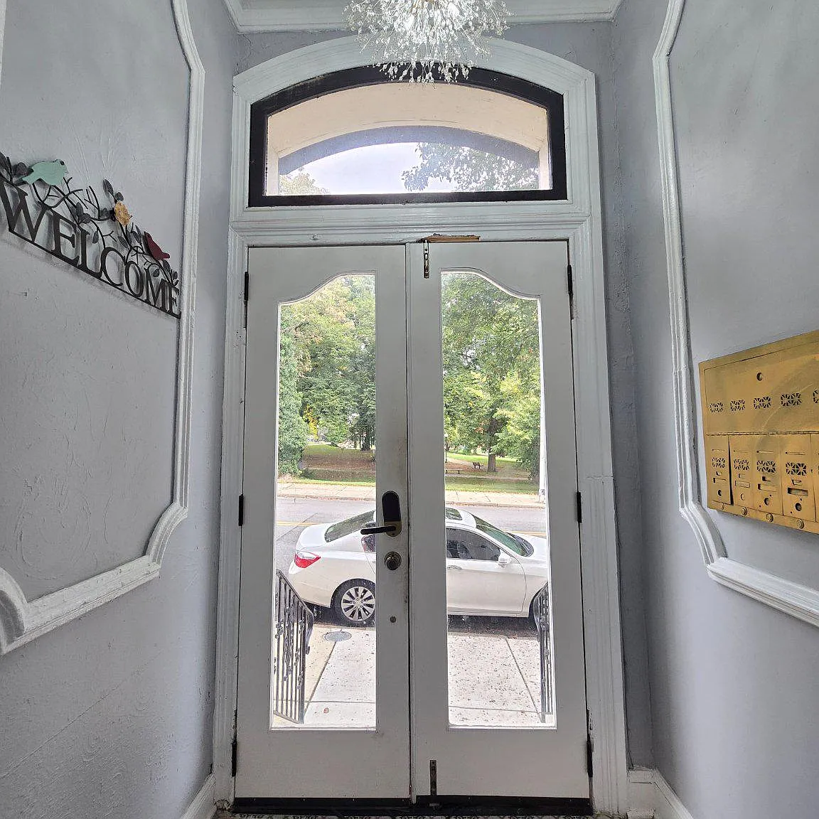 3 bed, 2.0 bath, $2,150 — Photo 2