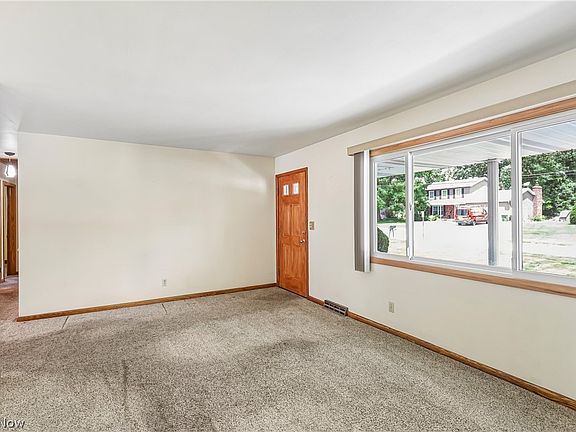 4th image of 2758 Shellhart Rd