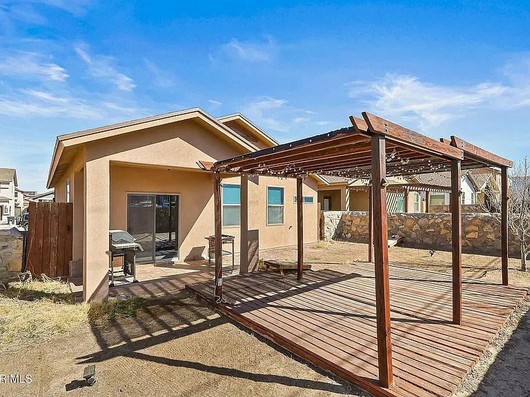 13142 Saker Dr — Photo 23