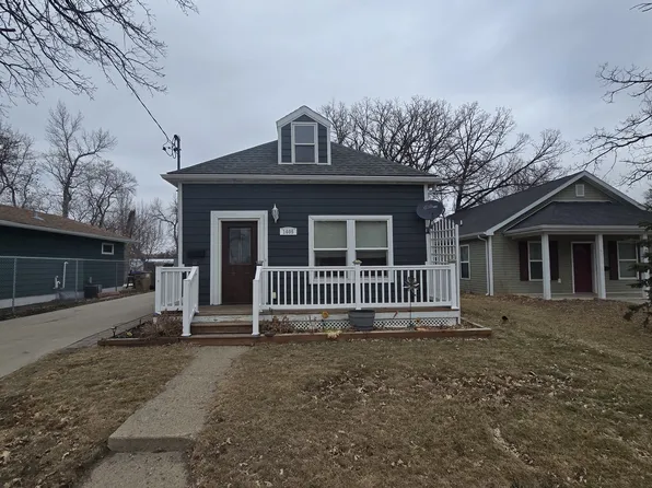 1605 1st Ave SE, Minot, ND 58701