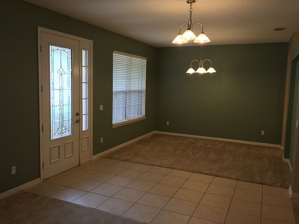 1st image of 918 N Lake Lindley Dr