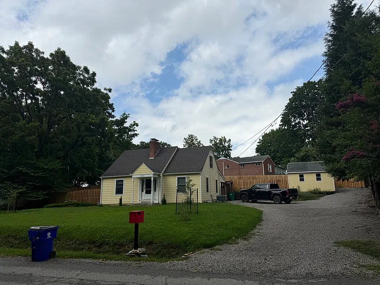 1301 Palmer Dr — Photo 1