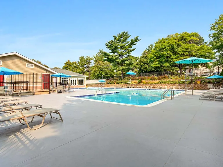 The Hamptons at Town Center Apartment Homes — Photo 18