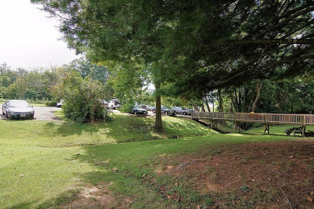 3040 Angel Dr — Photo 3