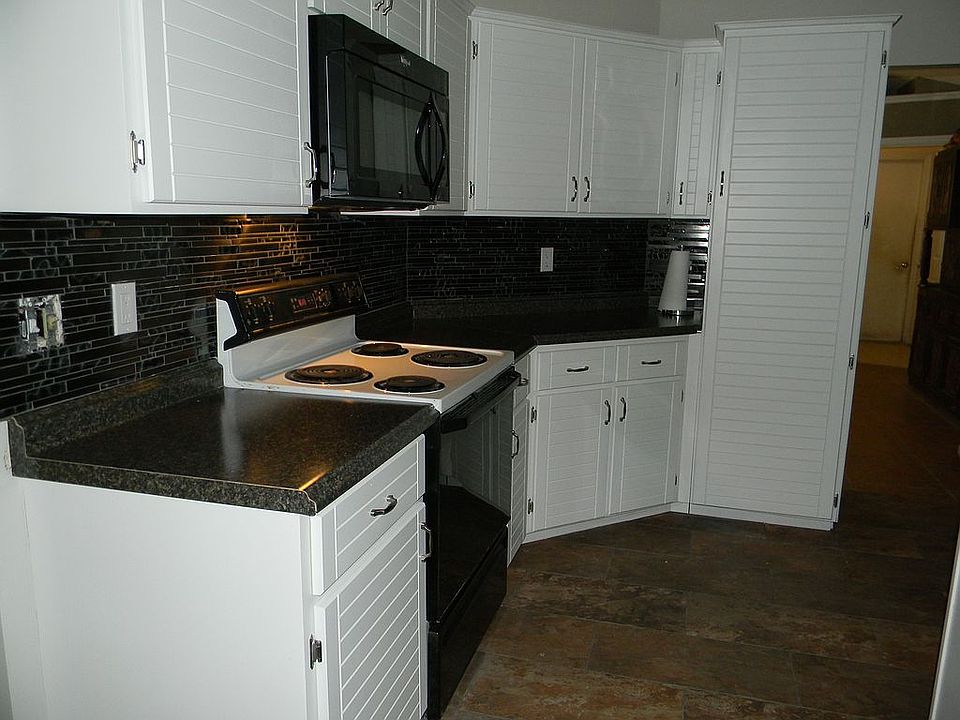 1st image of 78 Fairbank Ln