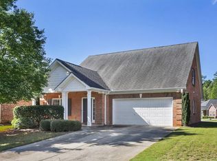 724 Valley Glen Dr, Dacula, GA 30019