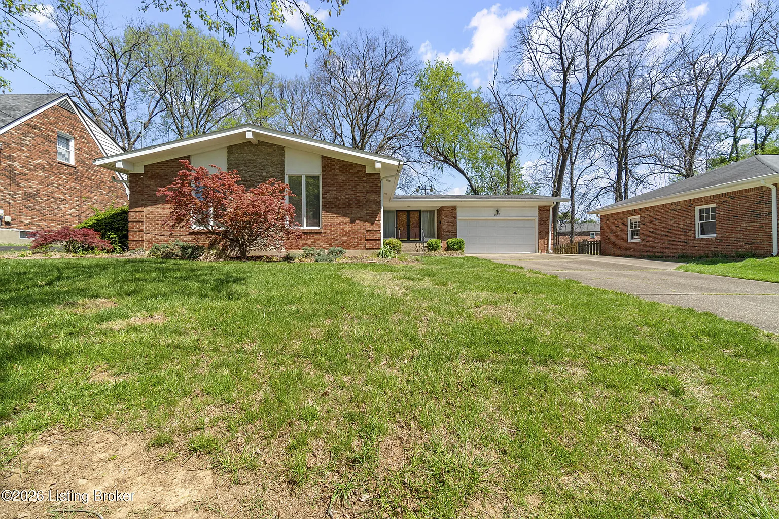 1007 Williamsburg Ct photo 1