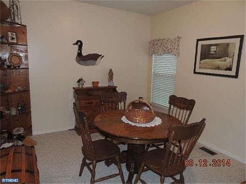 5th image of 637 Corbit Dr