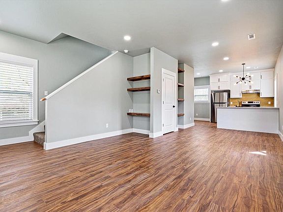 5th image of 25 W 5th St #1
