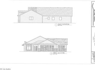 6178 Azalea Cir, Grand Forks, ND 58201