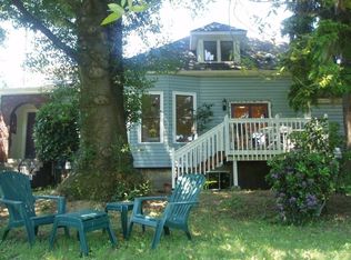 927 SE Franklin St, Portland, OR 97202