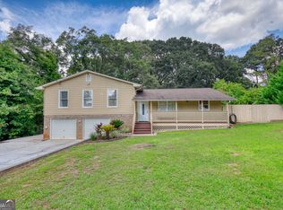 1042 Duke Dr SE, Conyers, GA 30013