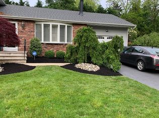 2017 Vernon St, Oakhurst, NJ 07755