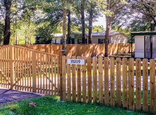 39209 James Dr, Prairieville, LA 70769