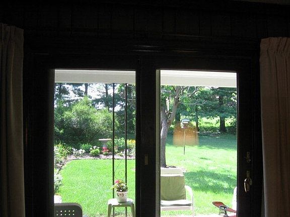5th image of 1054 Chestnut Dr