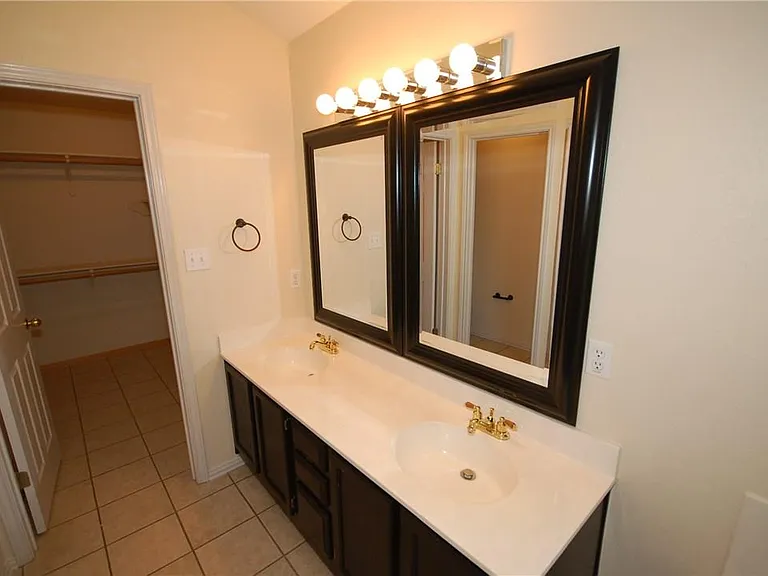 1202 Pathfinder Way — Photo 9