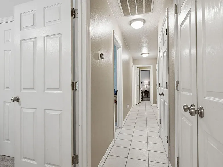 223 Pin Oak Ln — Photo 27