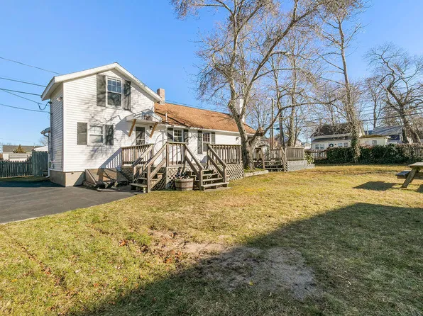 38 East Central Avenue, Onset, MA 02558