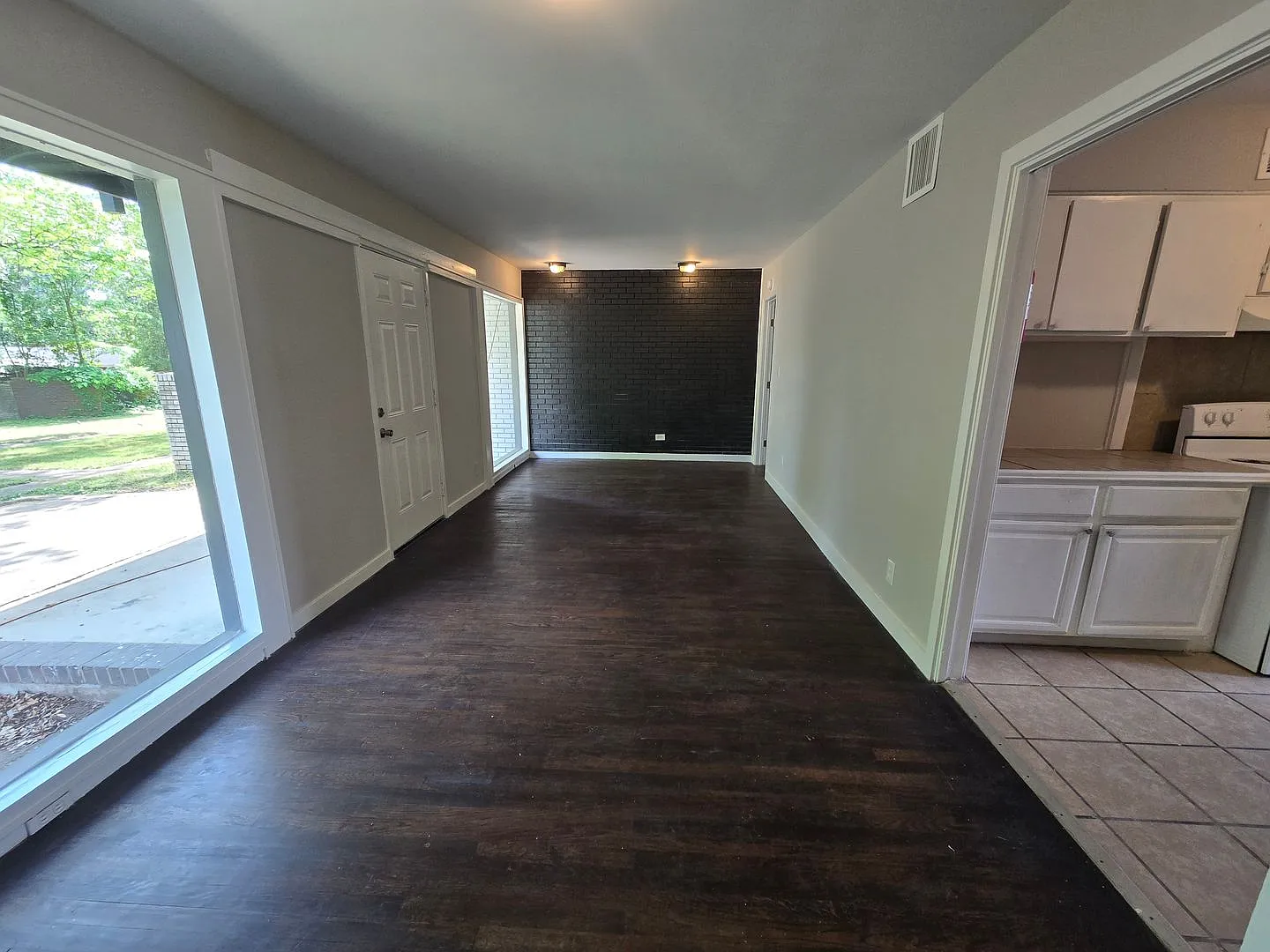 Rent Includes Water, Trash & yard maintenance — Photo 4