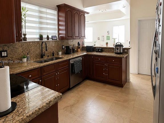 3rd image of 14480 SW 292nd St