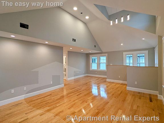 5th image of 34 Brimmer St #3