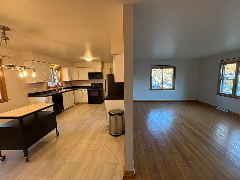 4806 Goldfinch Dr — Photo 7