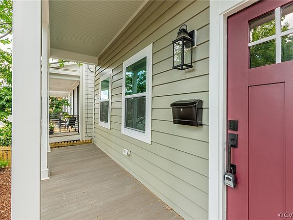 5th image of 3017 E Marshall St