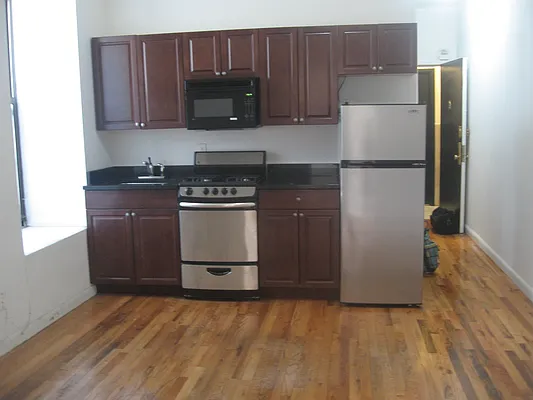 Rented by High Line NYC Realty Group | media 2