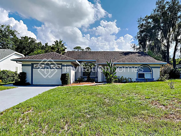 33328 Fountain Ln — Photo 1