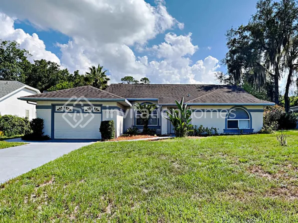 33328 Fountain Ln, Leesburg, FL 34788