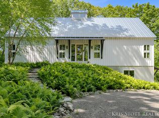 5555 Canyon River Dr NE, Ada, MI 49301