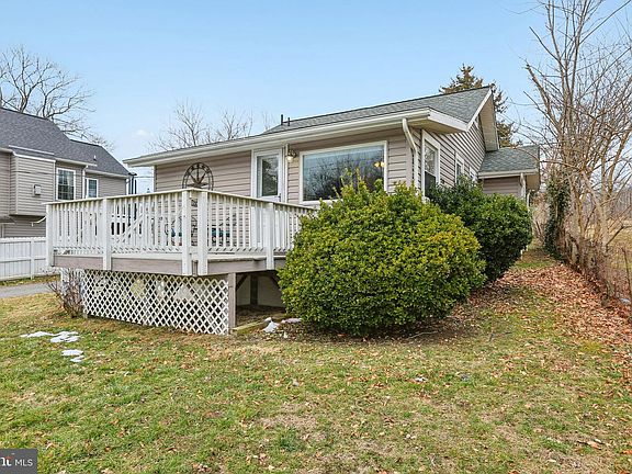 2nd image of 3132 Riva Rd