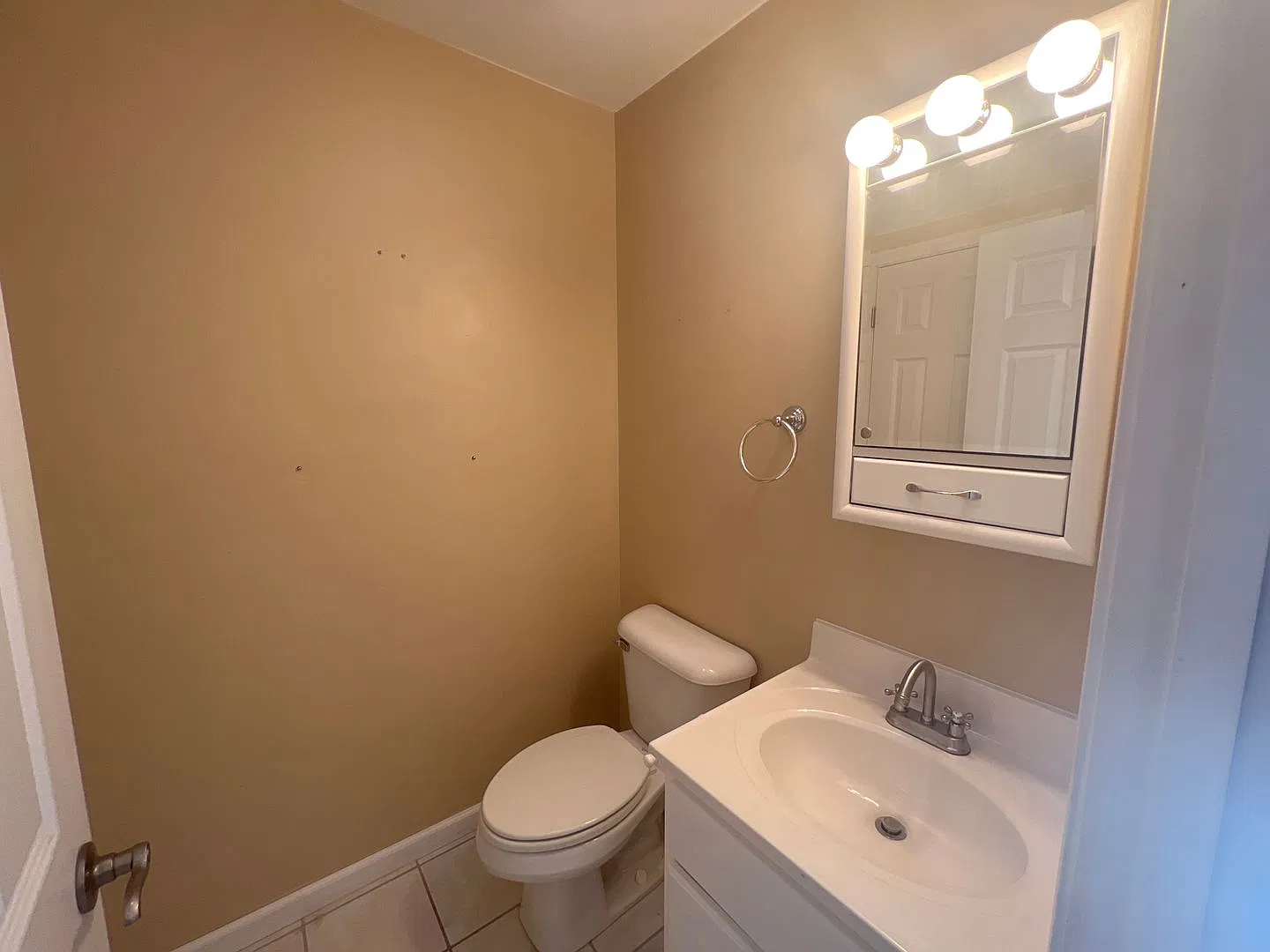 Coming Soon!! Chatham 2 Bedroom 1.5 Bath Condo — Photo 4