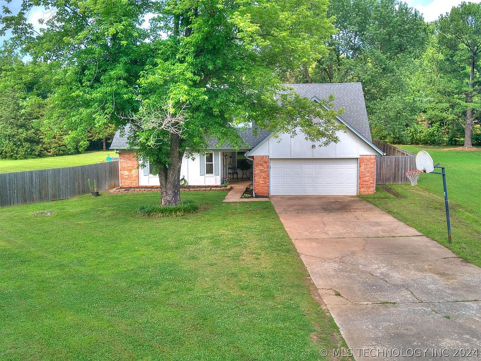 1st image of 24615 E Sisemore St