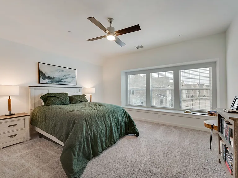 442 Matthew Dr — Photo 16