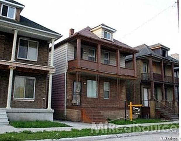 1st image of 3856 Yemans St