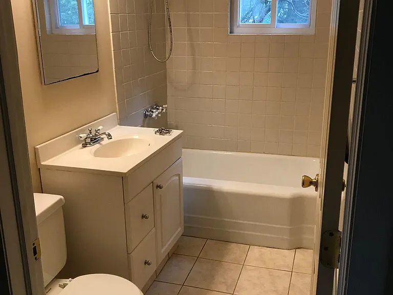 299 Lake Dr #1 — Photo 11