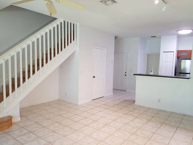 3897 Tree Top Dr #3897 — Photo 5
