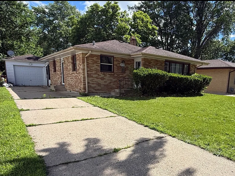 2404 Glenwood Ave