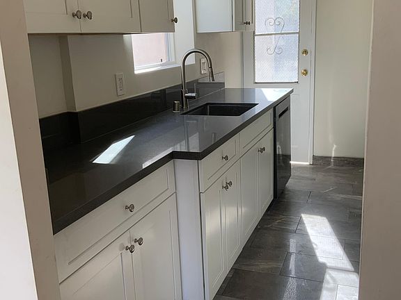5th image of 1327 S Roxbury Dr #1/2