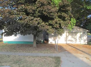 516 5th Ave, De Witt, IA 52742